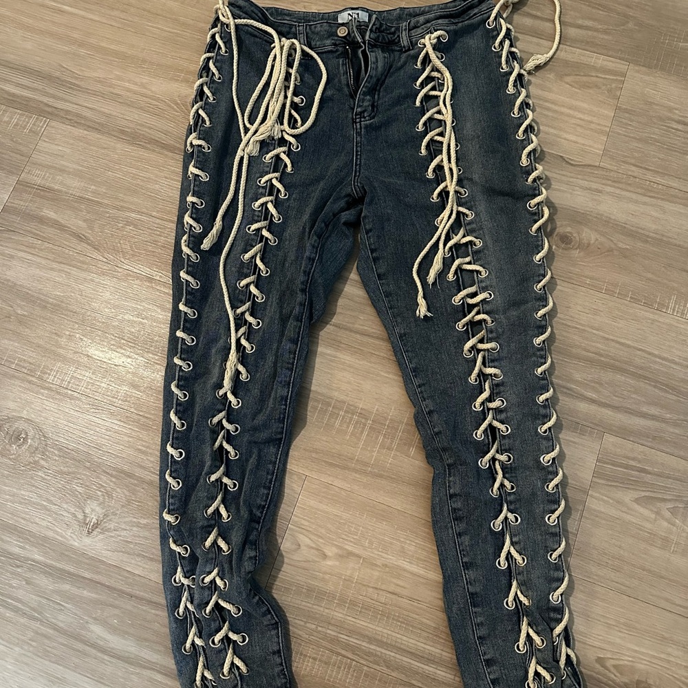 Stylish Denim Lace-Up Women Jeans